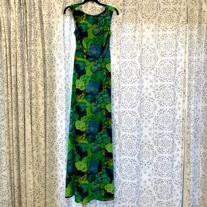Floral floor length dress with cut out back and size